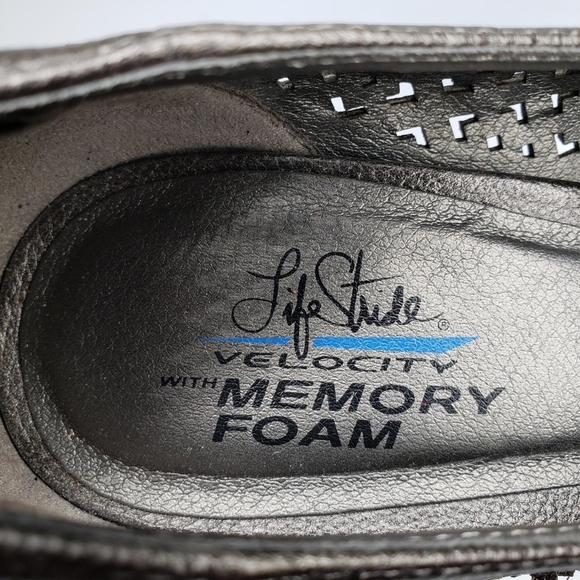 Life Stride | Metallic Pewter Almond Toe Slip On Memory Foam Flex Pumps Womens 8 - Picture 12 of 13